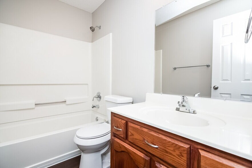 Building Photo - 10102 Williford Dr