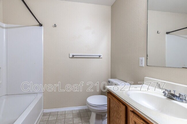 Building Photo - 4011 Bulverde Pkwy