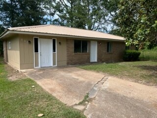 Front of House - 602 Lynn Pl