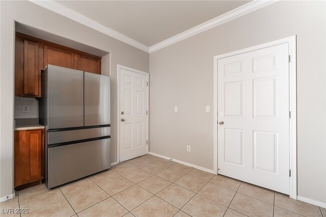 Building Photo - 9014 Salvatore St