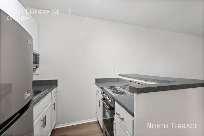 Building Photo - 3940 N Cherry St