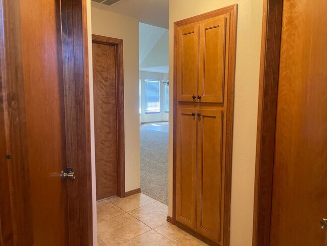 Building Photo - Your new HOME is waiting for you !