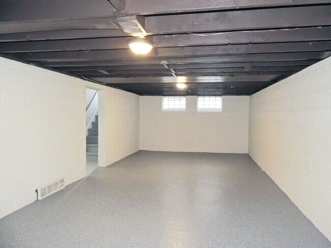Building Photo - 4095 Bluestone Rd