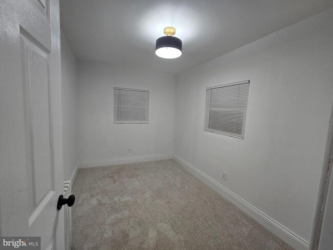 Building Photo - 4444 Fleming St