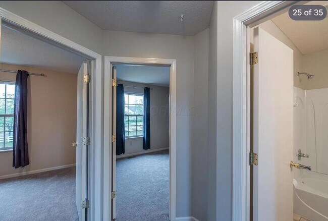 Building Photo - 5499 Glenchester Dr