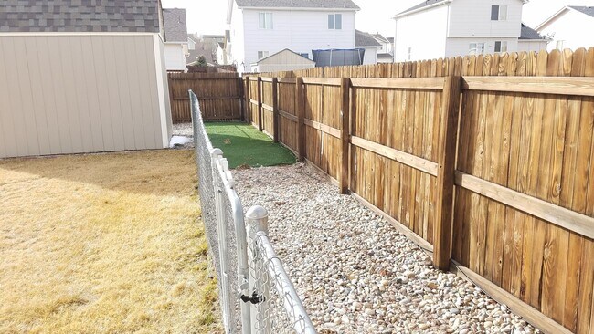 Building Photo - Beautiful 3 Bedroom 3 Bath Home Close to Ft Carson and Peterson AFB!!!