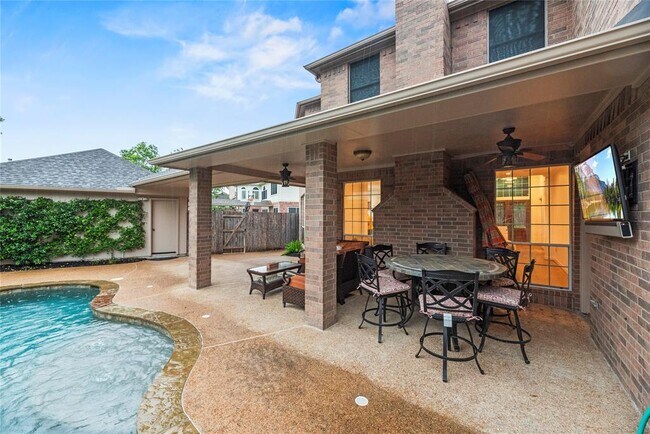 Building Photo - 4306 Stonecroft Cir