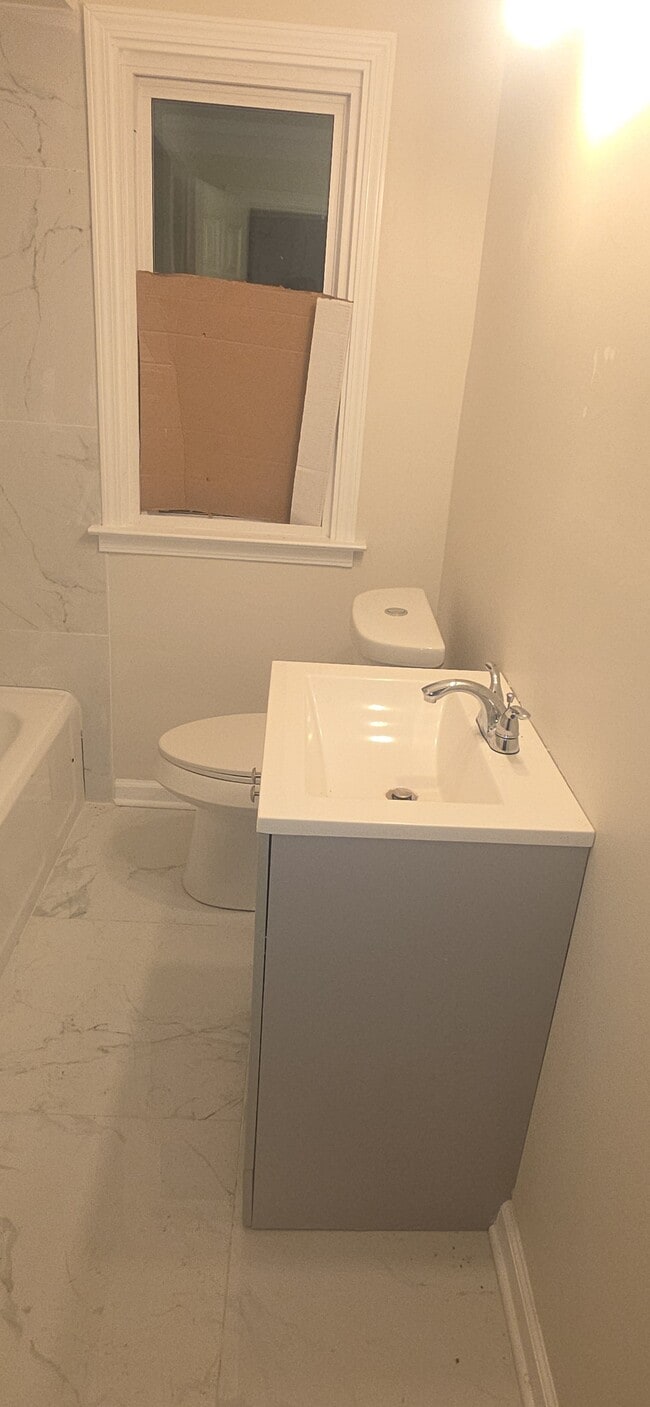 Building Photo - 12719 Wade St