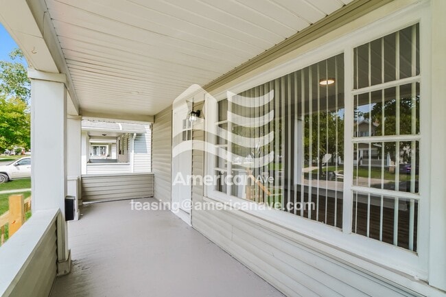 Building Photo - 625 Colima Dr