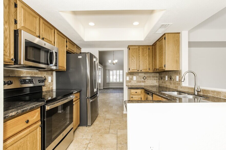 Building Photo - 7519 W Sequoia Dr