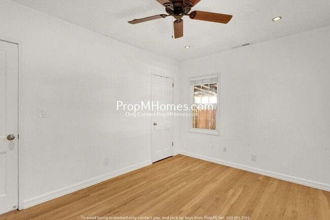 Building Photo - NE Portland Gem w/ Entertainers Backyard +...