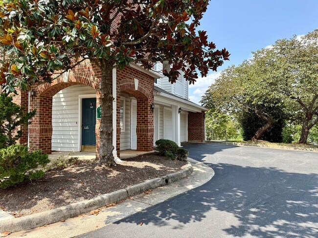 Building Photo - 925 Dorchester Pl