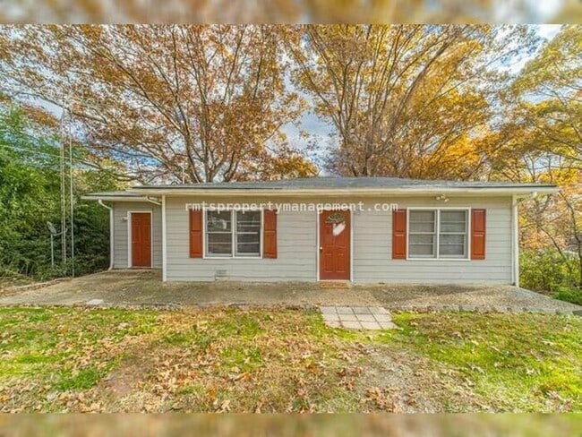 Primary Photo - 1202 GA-124