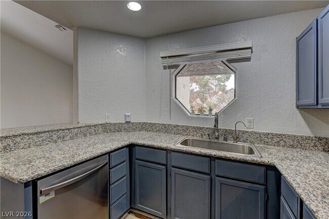 Building Photo - 5056 S Rainbow Blvd