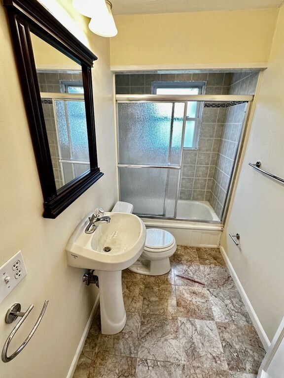 Building Photo - 27 Heath St