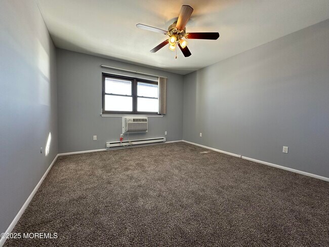 Building Photo - 1501 Ocean Ave N