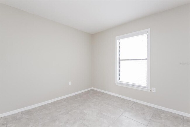 Building Photo - 604 Basingstoke Ct