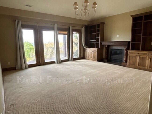 Building Photo - 3608 E Crest Mount Cir