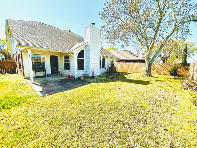 Building Photo - 23027 N Waterlily Dr