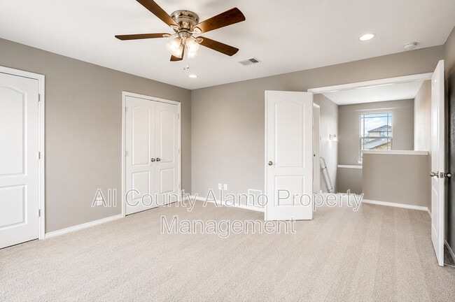 Building Photo - 5071 Mustang View