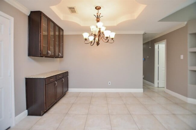 Building Photo - 18818 Driftwood Springs Dr