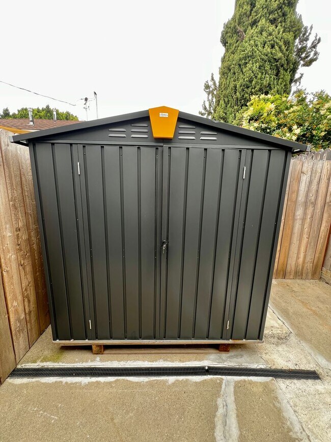 Building Photo - 4232 Verdugo Rd