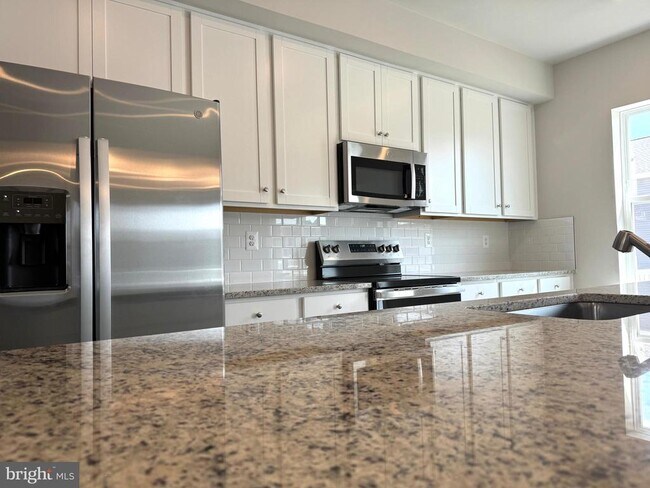 Building Photo - 12 BROOKFIELD Mews