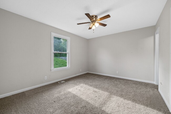 Building Photo - 712 Green Valley Ct