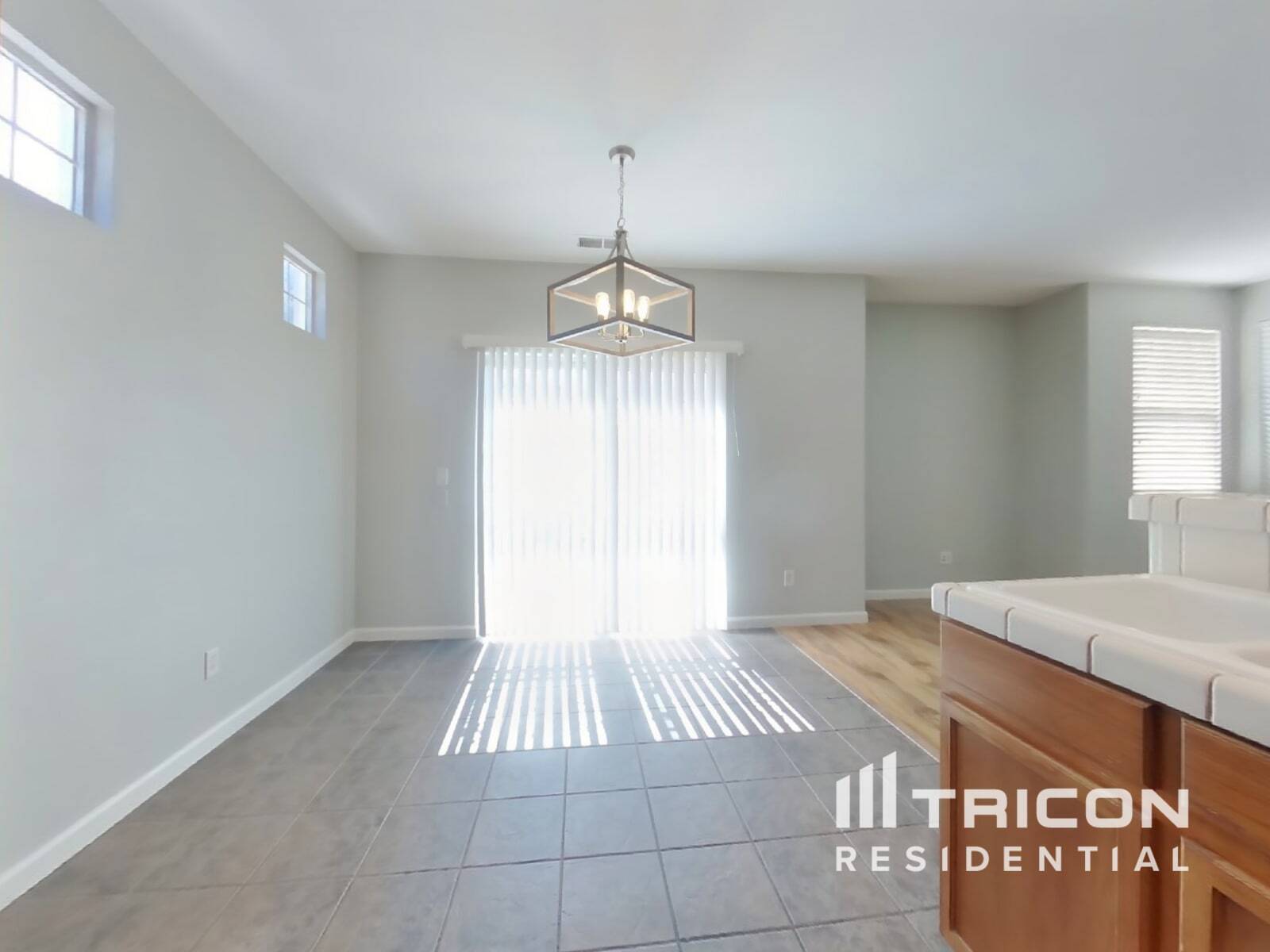 Building Photo - 2108 San Remo Dr