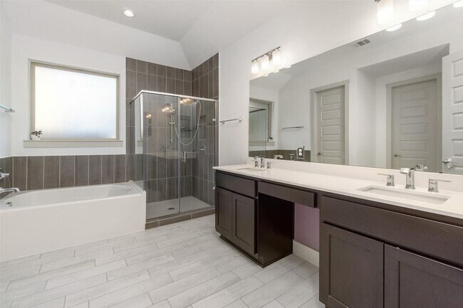 Building Photo - 2572 Ravenna Ct