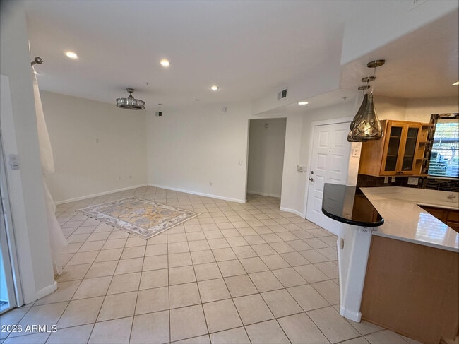 Building Photo - 11680 E Sahuaro Dr