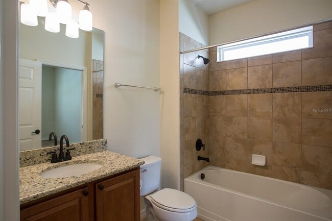 Building Photo - 12105 Breda Ln