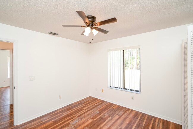 Building Photo - 1232 S Winterhawk Dr