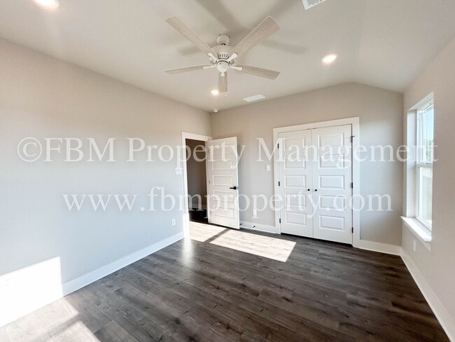 Building Photo - 933 Cooksey Ct