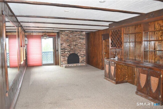 Building Photo - 22 Broad St