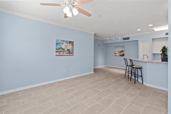 Building Photo - 5560 Rosehill Rd