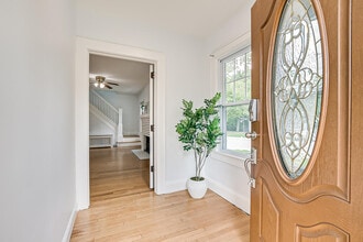 Building Photo - 364 Brightwood Ave