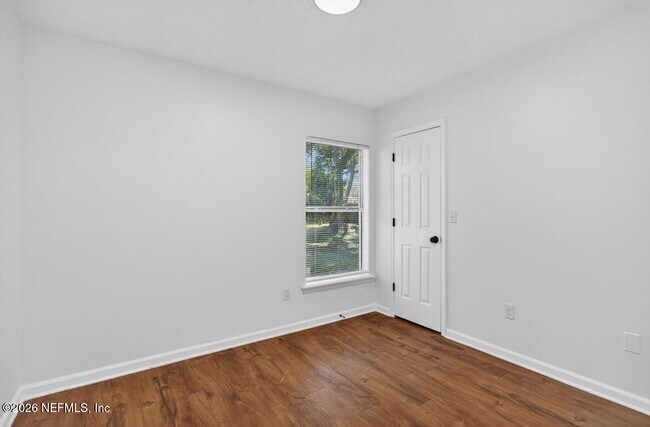 Building Photo - 411 Pearl St