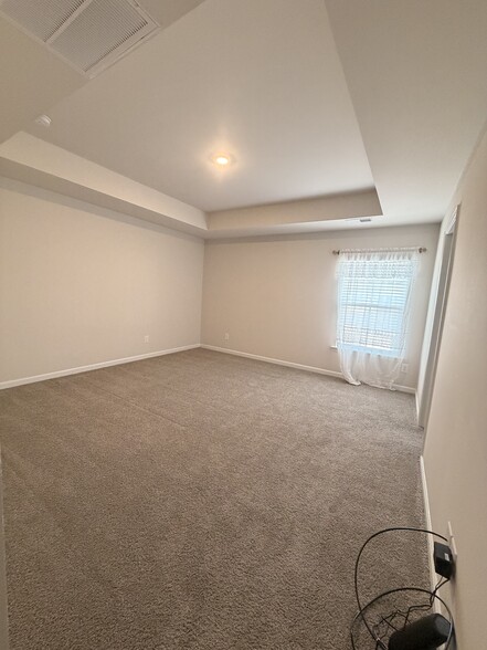 Building Photo - 706 Common Widgeon Way