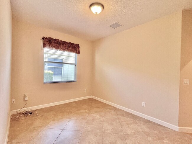 Building Photo - 3+ Bedroom quality built home in desirable...