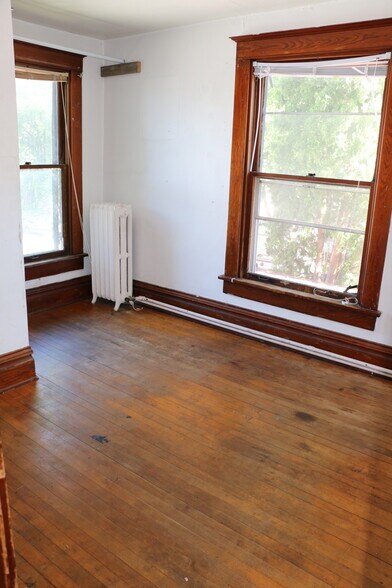 Bedroom - 121 Grove St