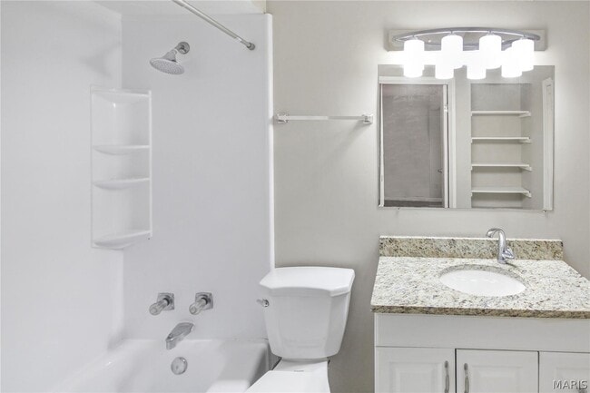 Building Photo - 2 Seawood Ct