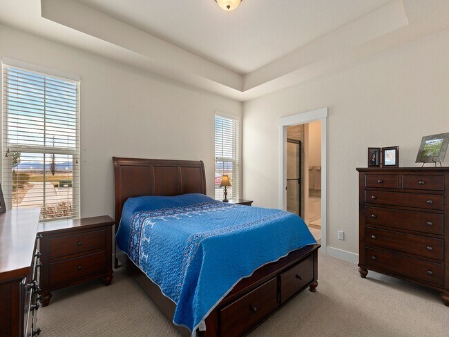 Building Photo - 3-Bedroom 2.5-Bath Townhome Loveland, CO!