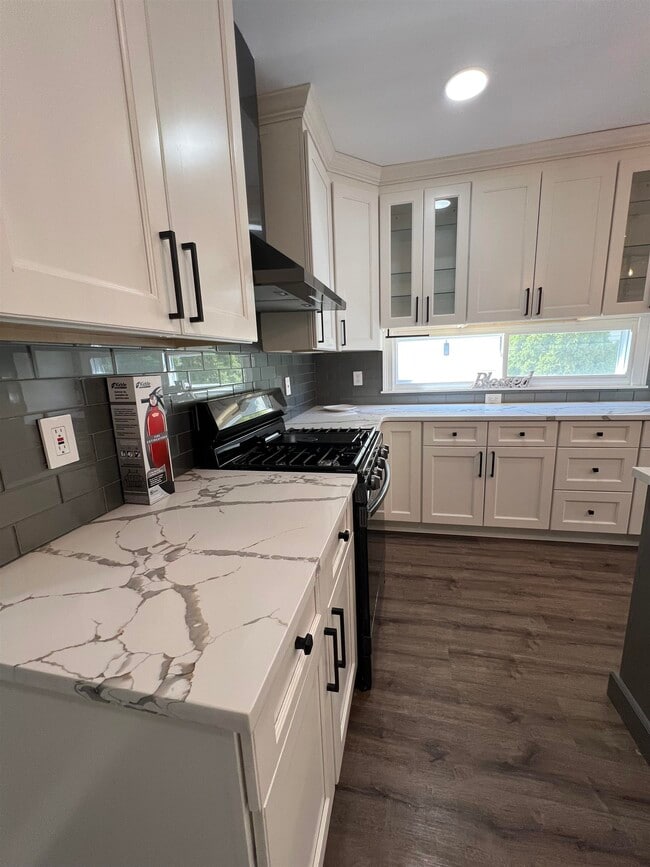 Building Photo - 8110 5th St