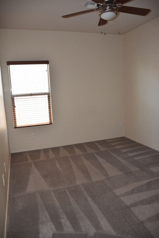 Building Photo - 4520 Leisure Ln