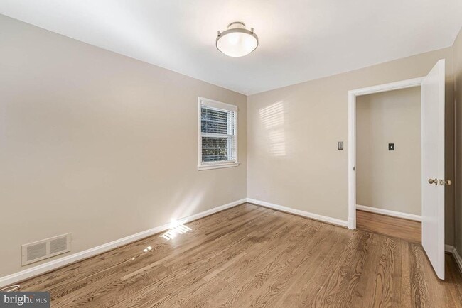 Building Photo - 3867 Chesterbrook Rd