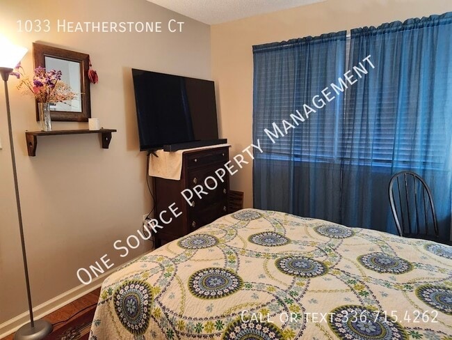 Building Photo - 1033 Heatherstone Ct
