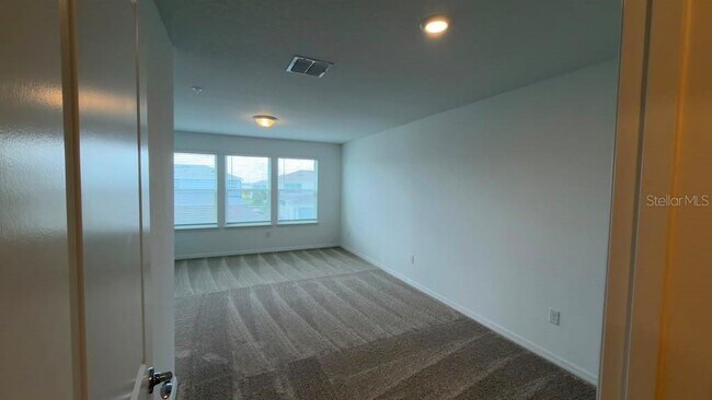 Building Photo - 4568 ORCHARD VIEW Aly