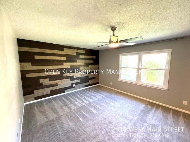 Building Photo - Charming 3-Bedroom, 2-Bath Townhouse in Do...