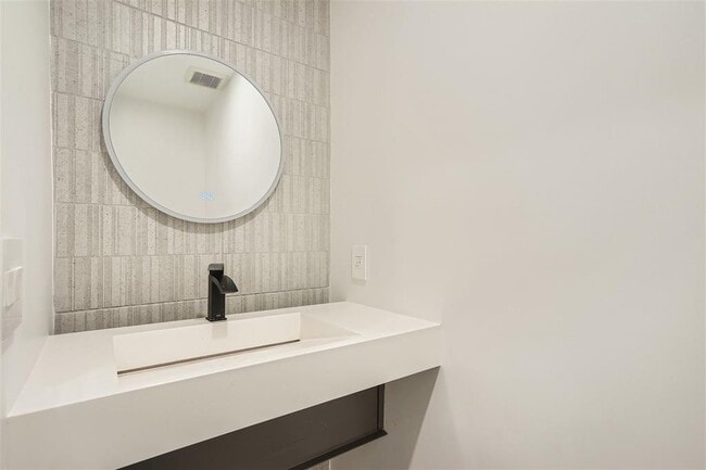 Building Photo - 2203 Walsh Tarlton Ln